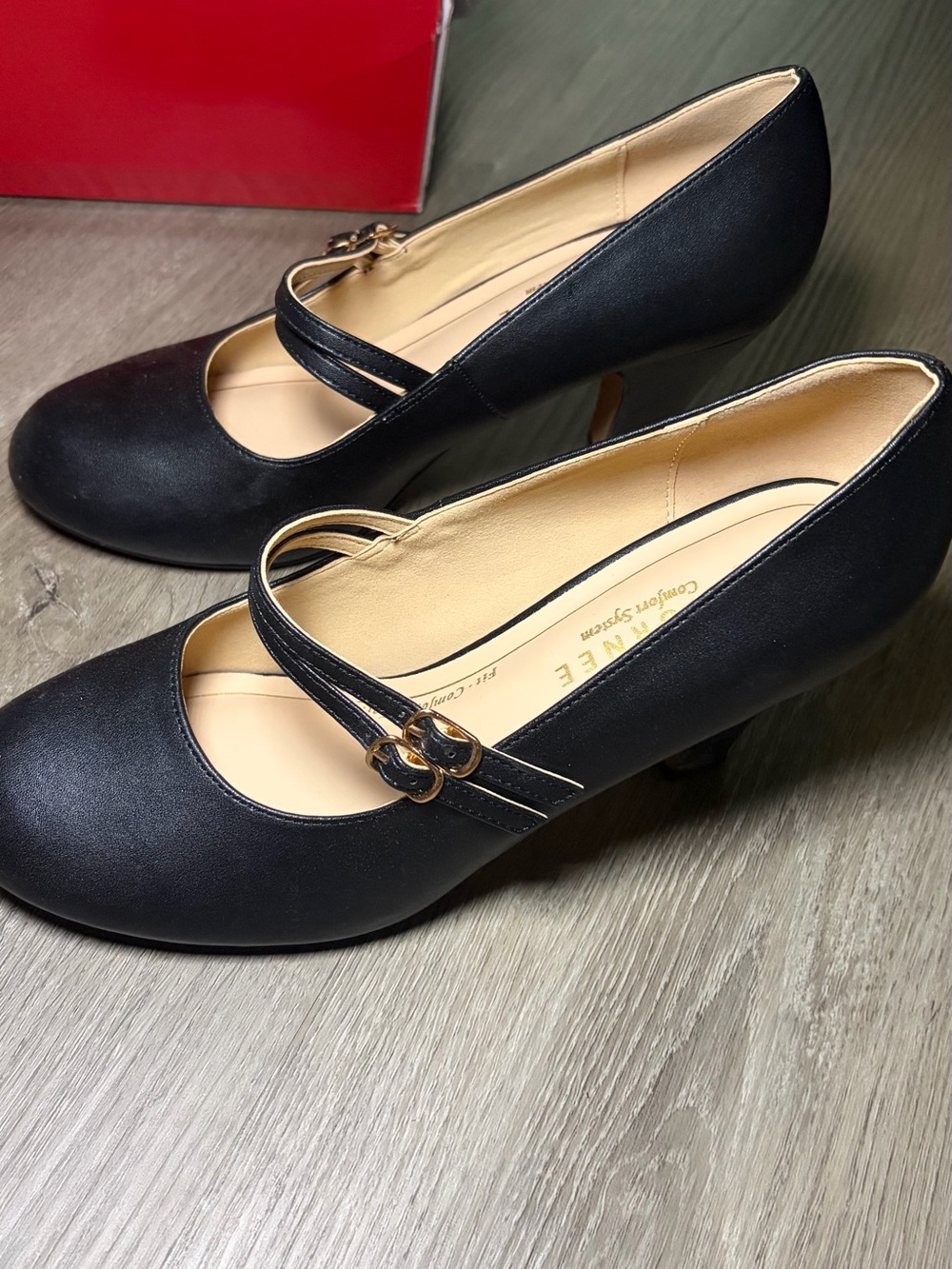 Journee Collection “Windy” Mary Jane Heels